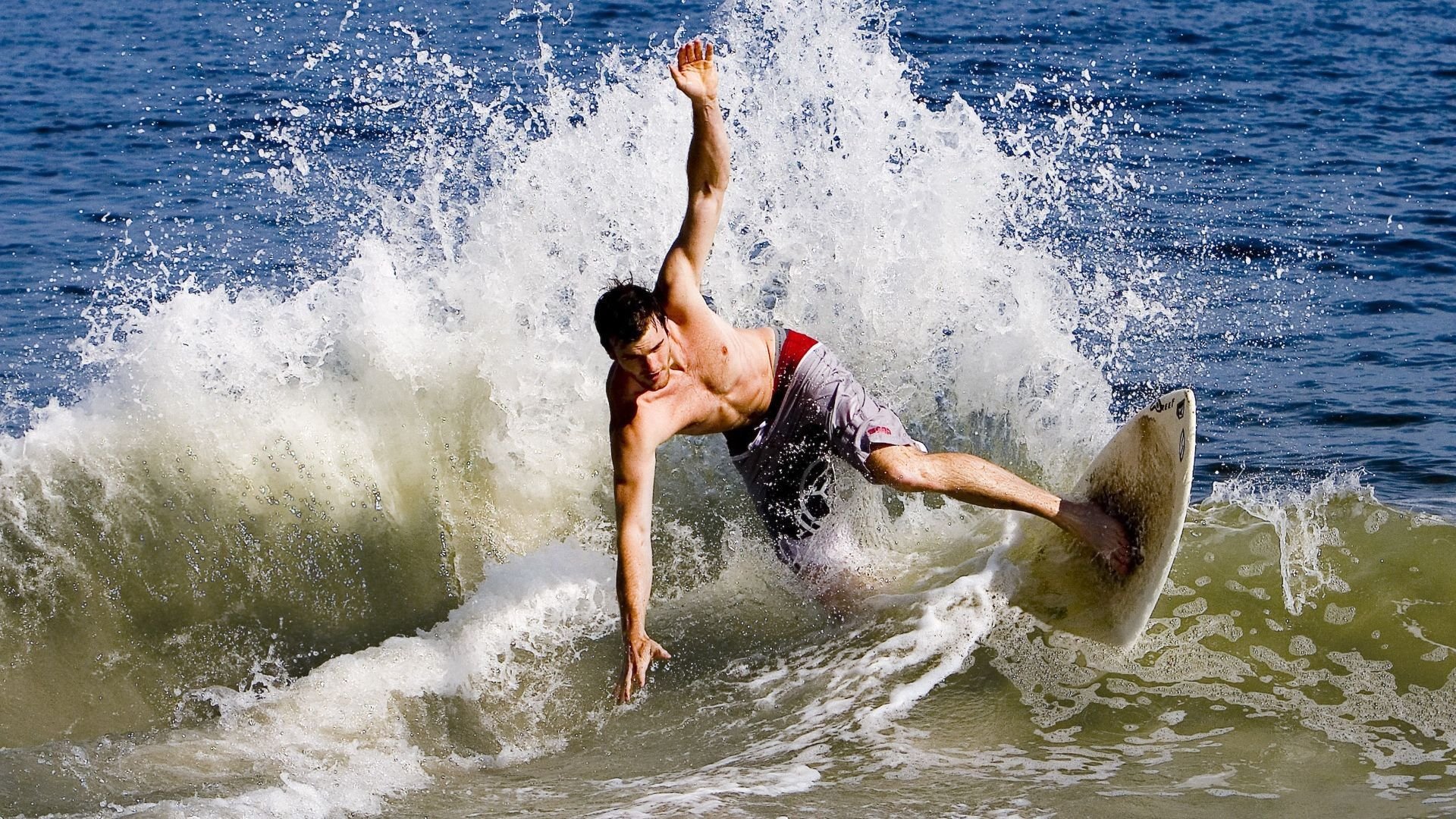 湖人主场播放「道奇2连霸」影片祝贺詹皇、唐西奇同声赞叹，道奇队老板是魔术师约翰逊吗